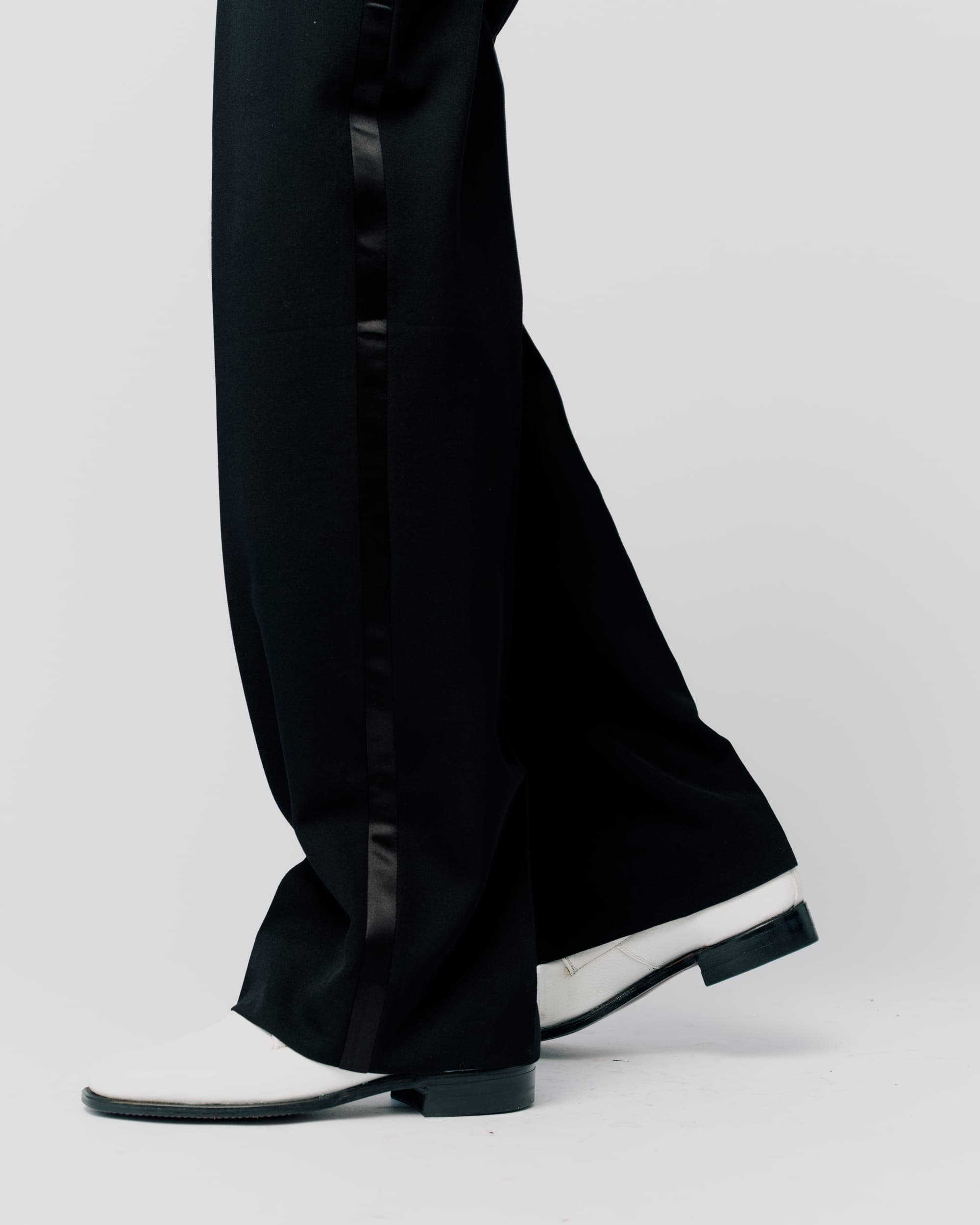 TUXEDO TROUSERS IN BLACK BARATHEA, view 3
